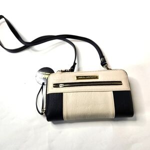 Collette by Collette Hayman Women's Crossbody New